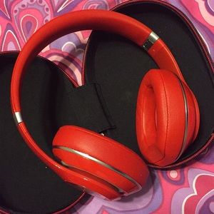 Brand new never been used Beats